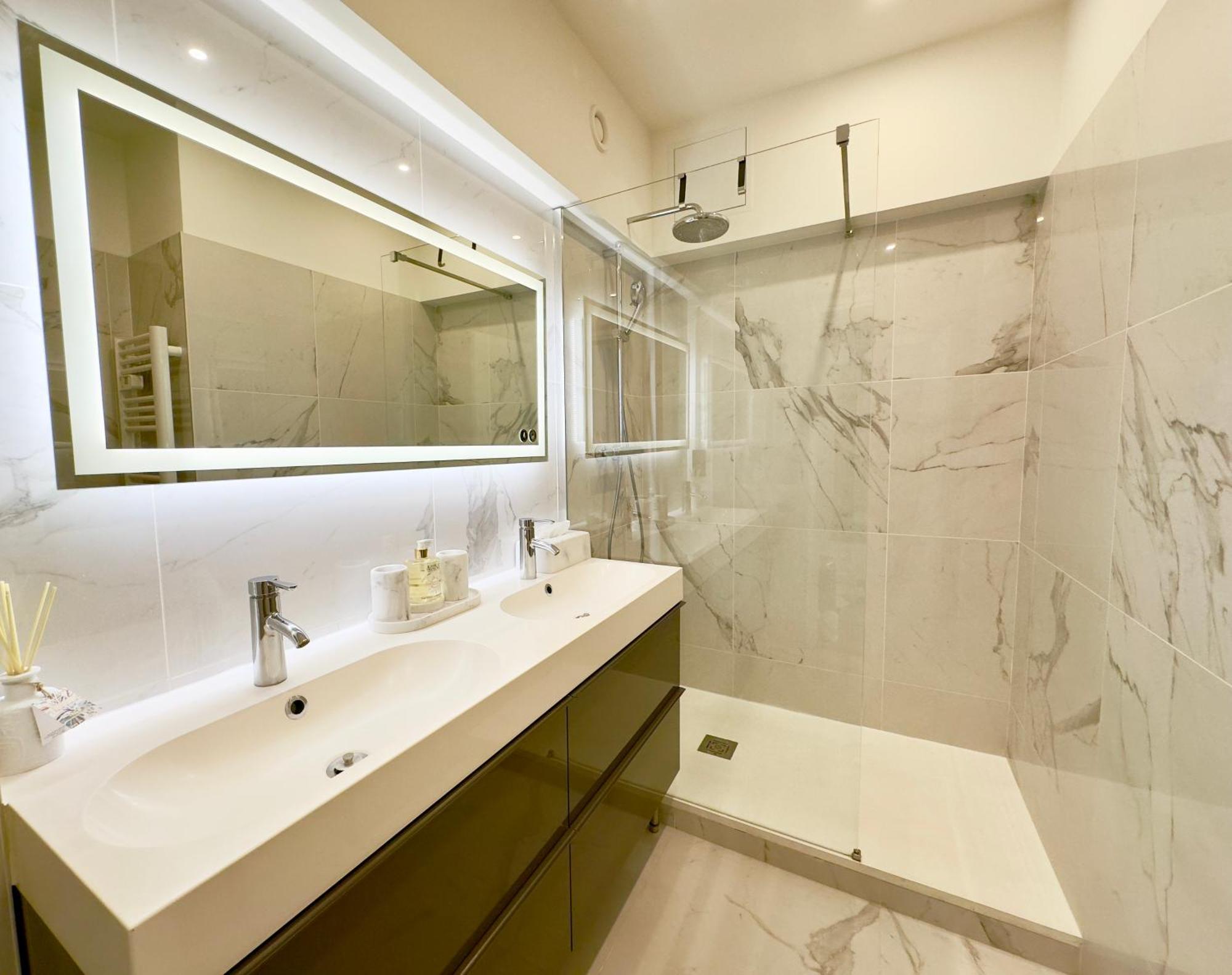 Luxueux 3 Pieces 80M2 - 2Ch - 2 Sdb - 1Mn Beach Croisette Cannes Luaran gambar